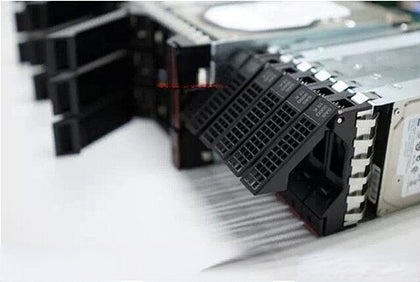 Lenovo RD630 RD640 RD650 RD680 900G 10K 2.5 SAS Hard Drives