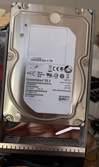 NetApp LSI E-X4046A-R6 111-01505 111-01506 4T SAS Hard Drives