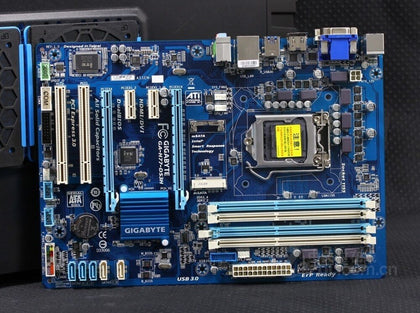Gigabyte GA-H77-DS3H 1155 DDR3 Motherboard LGA Intel H77-inewdeals.com